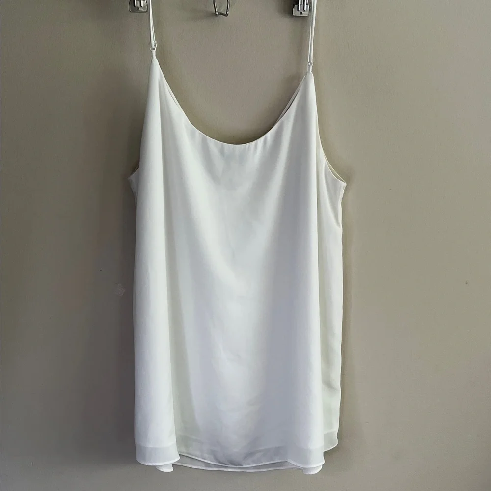 65 Aritzia BABATON Everely White Sleeveless Camisole Top Size Medium - Picture 5 of 5
